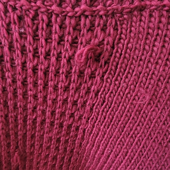 Large Chunky Knit Burgundy Red Infinity Scarf - Picture 7 of 8